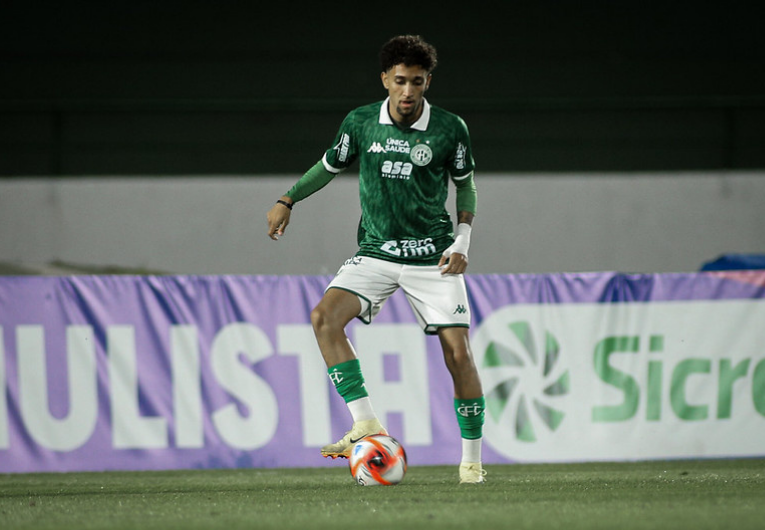 imagem da materia: Guarani amplia vínculo com lateral e empresta atacante