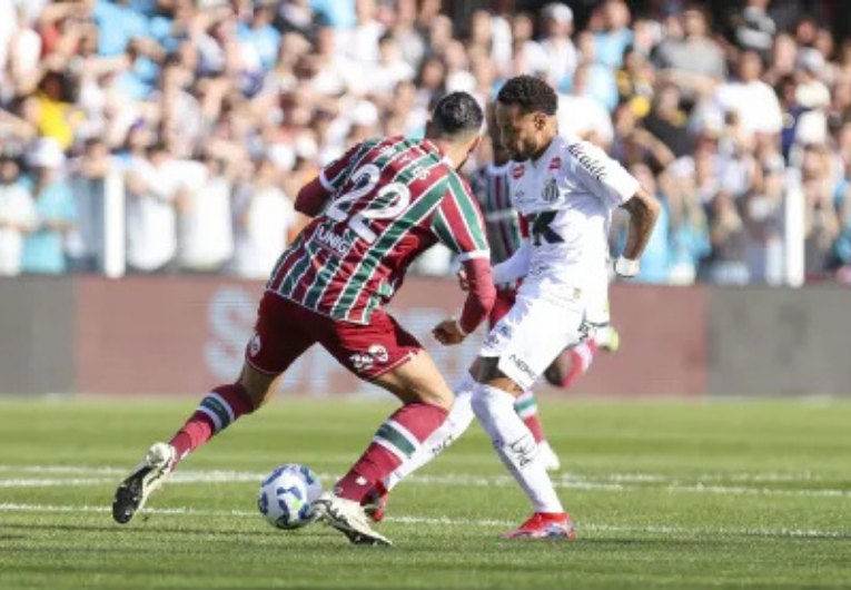 imagem da materia: Santos tem gols anulados e fica no empate com Fluminense