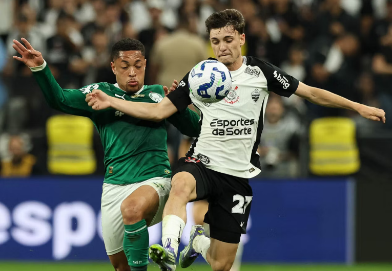 imagem da materia: Corinthians e Palmeiras empatam no último Dérbi de 2025