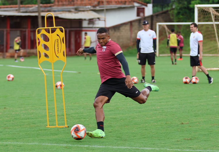 imagem da materia: Gabriel Bispo retorna ao time titular do Botafogo-SP
