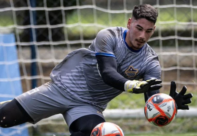 imagem da materia: Goleiro Lucas Arceli se despede do Água Santa
