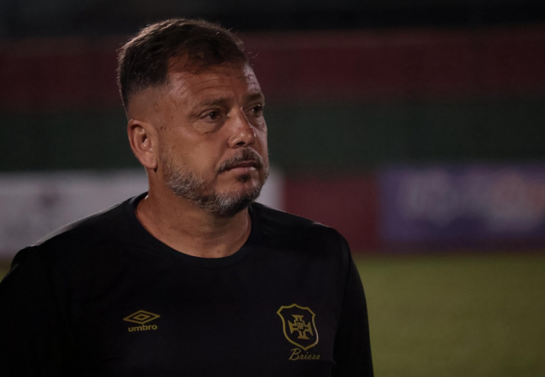 imagem da materia: Alex Alves exalta Briosa após vitória sobre o Oeste