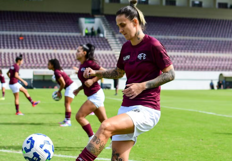 imagem da materia: Ferroviária anuncia saídas de Darlene e Millene