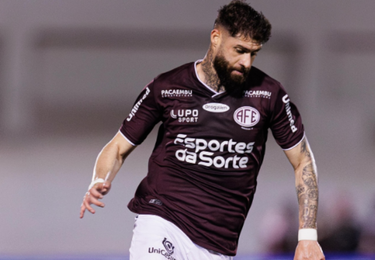imagem da materia: Fabrício Daniel aproveita suspensão para recuperar de lesão