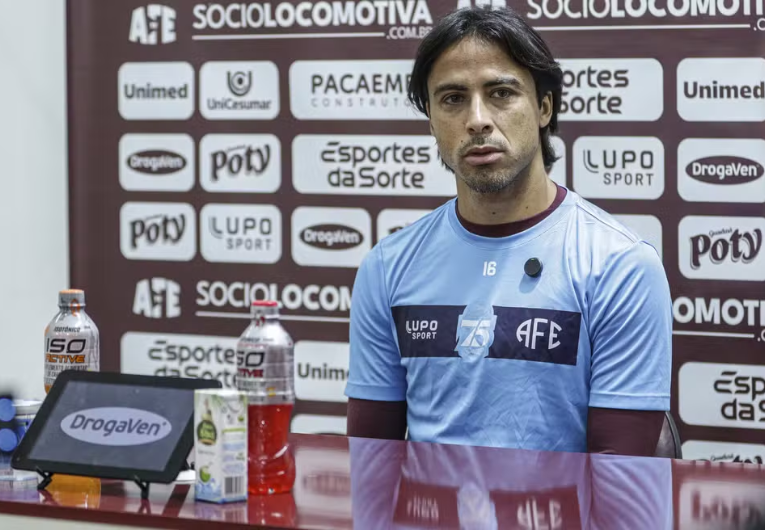 imagem da materia: Ricardinho projeta jogos decisivos da Ferroviária na Série B