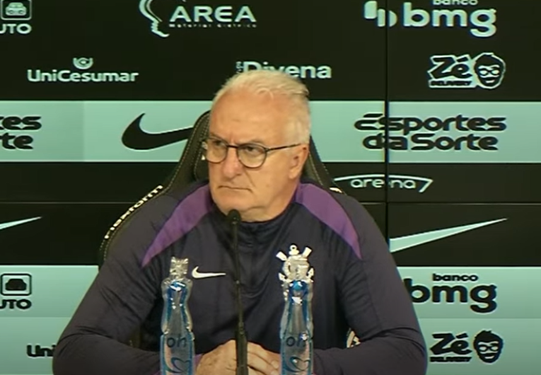 imagem da materia: Dorival critica falta de reforços e lamenta tropeço do Timão