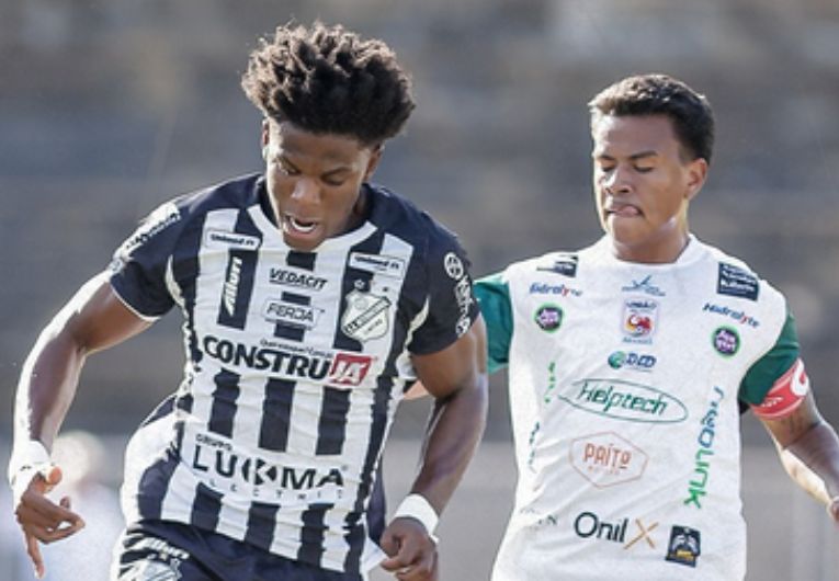 imagem da materia: Com um a menos, Inter arranca empate no fim contra União
