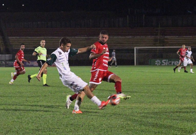 imagem da materia: União bate Noroeste em jogo polêmico e avança de fase