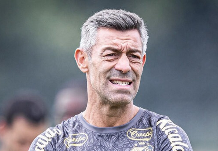 imagem da materia: Fifa condena Santos a pagar Pedro Caixinha; veja valores