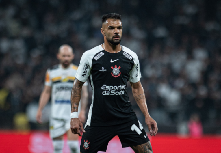 imagem da materia: Raniele se lesiona e já inicia fisioterapia no Corinthians
