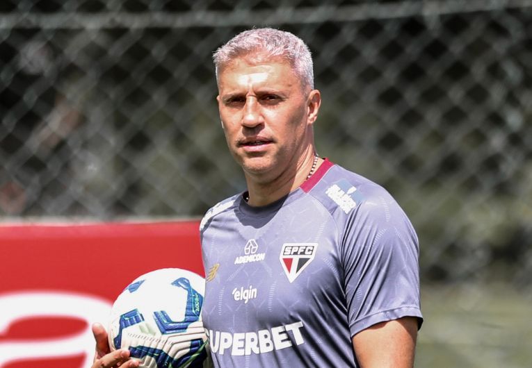 imagem da materia: São Paulo conclui mais um treino durante Data FIFA