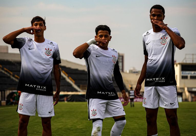 imagem da materia: Corinthians derrota XV de Piracicaba no Paulista Sub-20