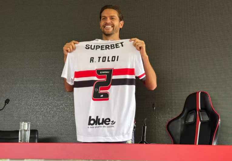 imagem da materia: Rafael Tolói é apresentado no São Paulo