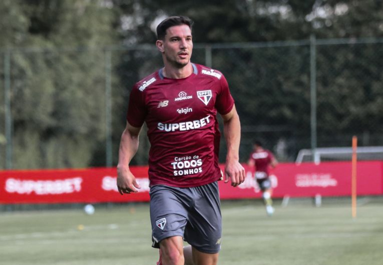 imagem da materia: São Paulo se reapresenta após dois dias de folga