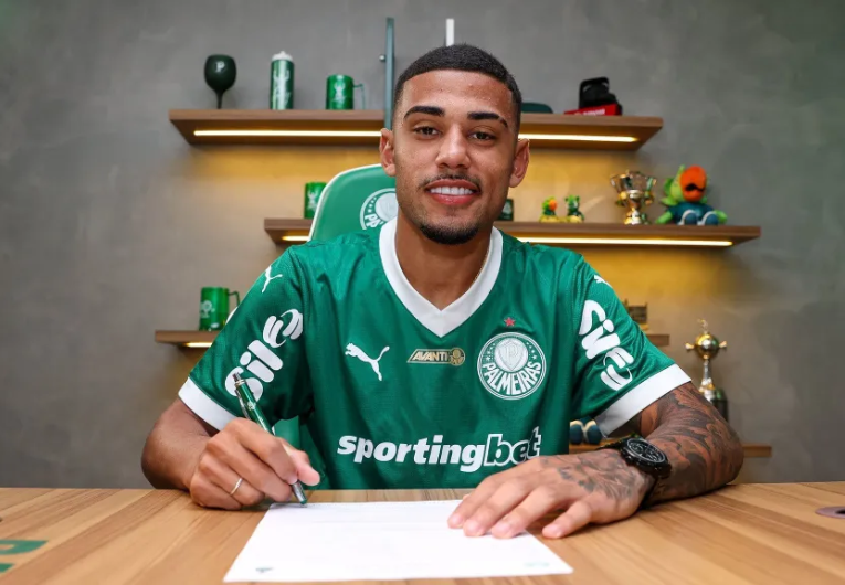 imagem da materia: Clube europeu se interessa por joia da base do Palmeiras