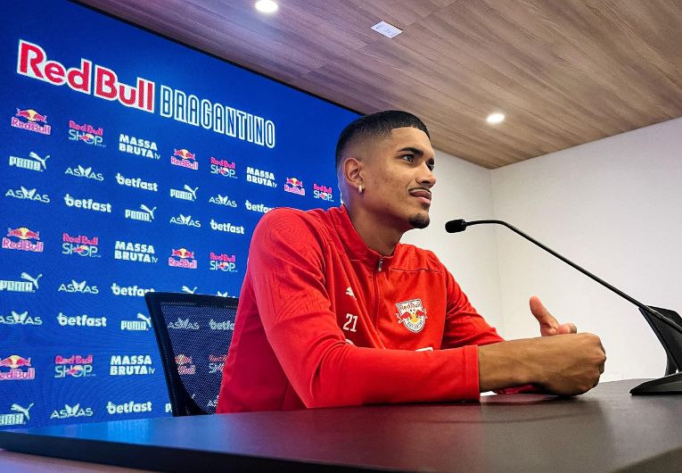 imagem da materia: Lucas Barbosa elogia período de treinos do Bragantino