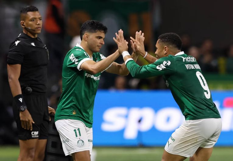 imagem da materia: Bruno Rodrigues comemora volta aos gramados