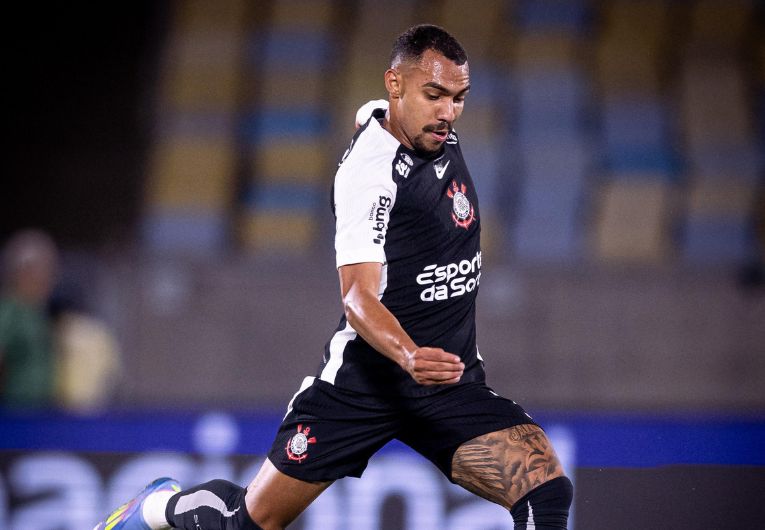 imagem da materia: Matheuzinho vive grande fase, sendo peça decisiva no Timão