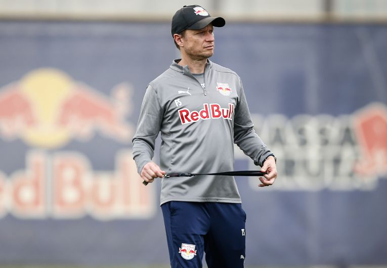 imagem da materia: Bragantino encara sequência dura e busca de reação