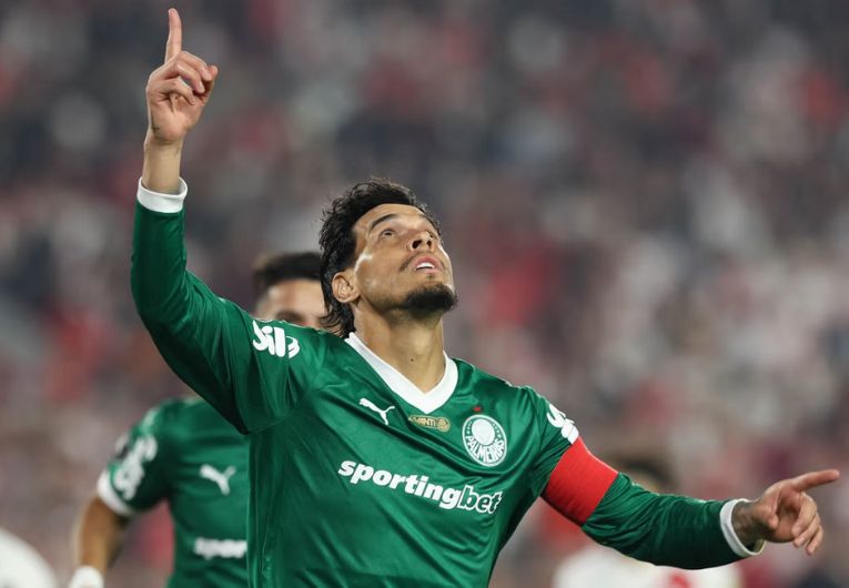 imagem da materia: Gómez se torna o zagueiro com mais gols na Libertadores