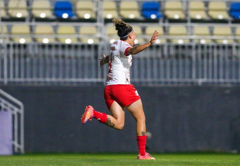 imagem da materia: Martina Del Trecco marca em sua estreia pelo Bragantino