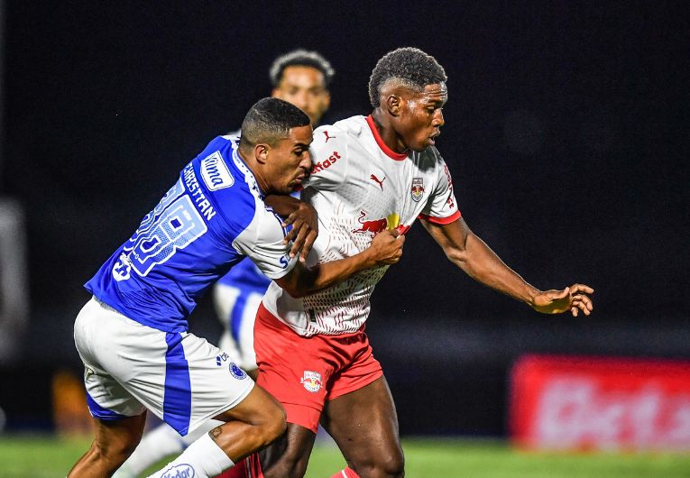 imagem da materia: Bragantino tenta quebrar tabu contra o Cruzeiro em Minas