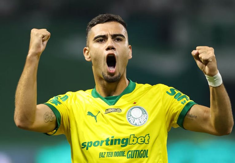 imagem da materia: Andreas Pereira brilha e Palmeiras goleia o Fortaleza
