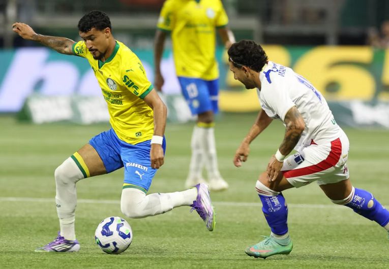 imagem da materia: Jefté comemora primeira partida como titular do Palmeiras