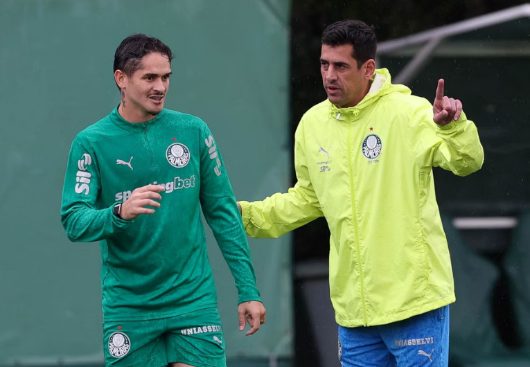 imagem da materia: Khellven treina separado e é dúvida contra River Plate