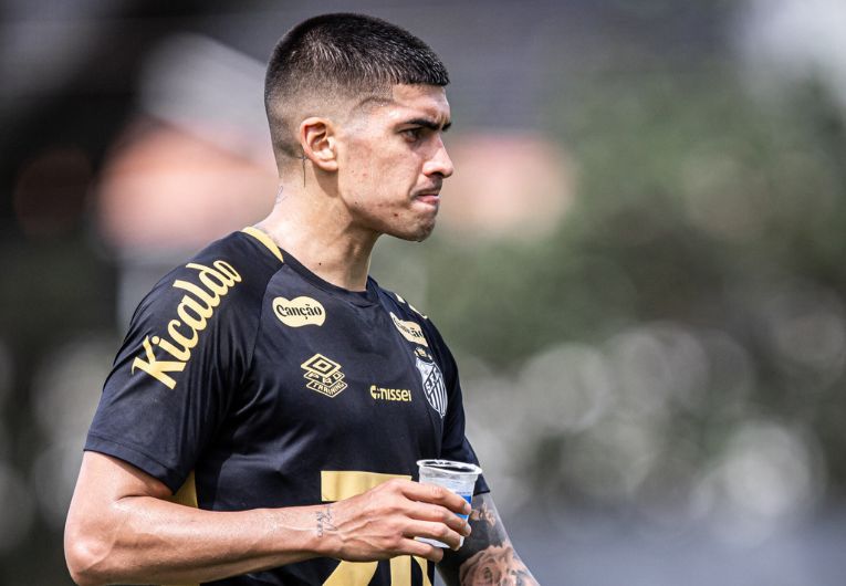 imagem da materia: Adonis Frías comemora vitória importante sobre o São Paulo