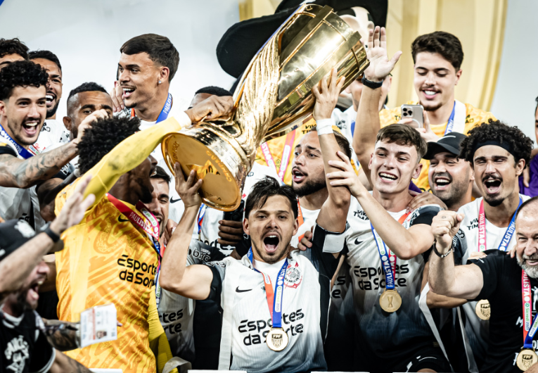 imagem da materia: Corinthians se prepara para acertar premiações atrasadas