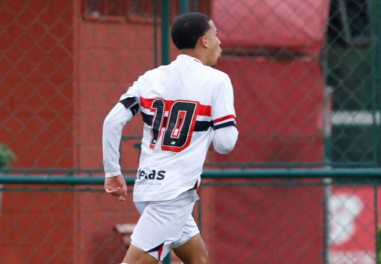 imagem da materia: São Paulo vence Oeste e avança no Paulista Sub-20