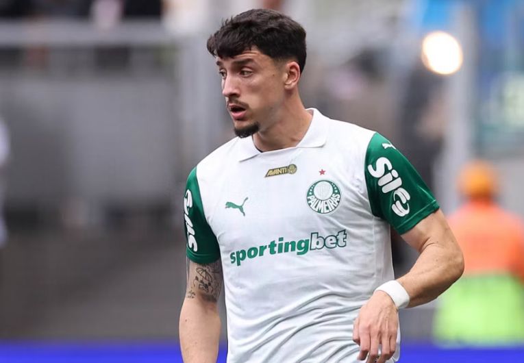 imagem da materia: Palmeiras atualiza situação de Piquerez e Evangelista