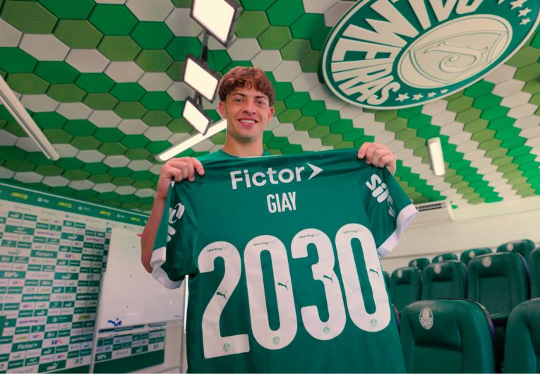 imagem da materia: Palmeiras anuncia renovação com Giay