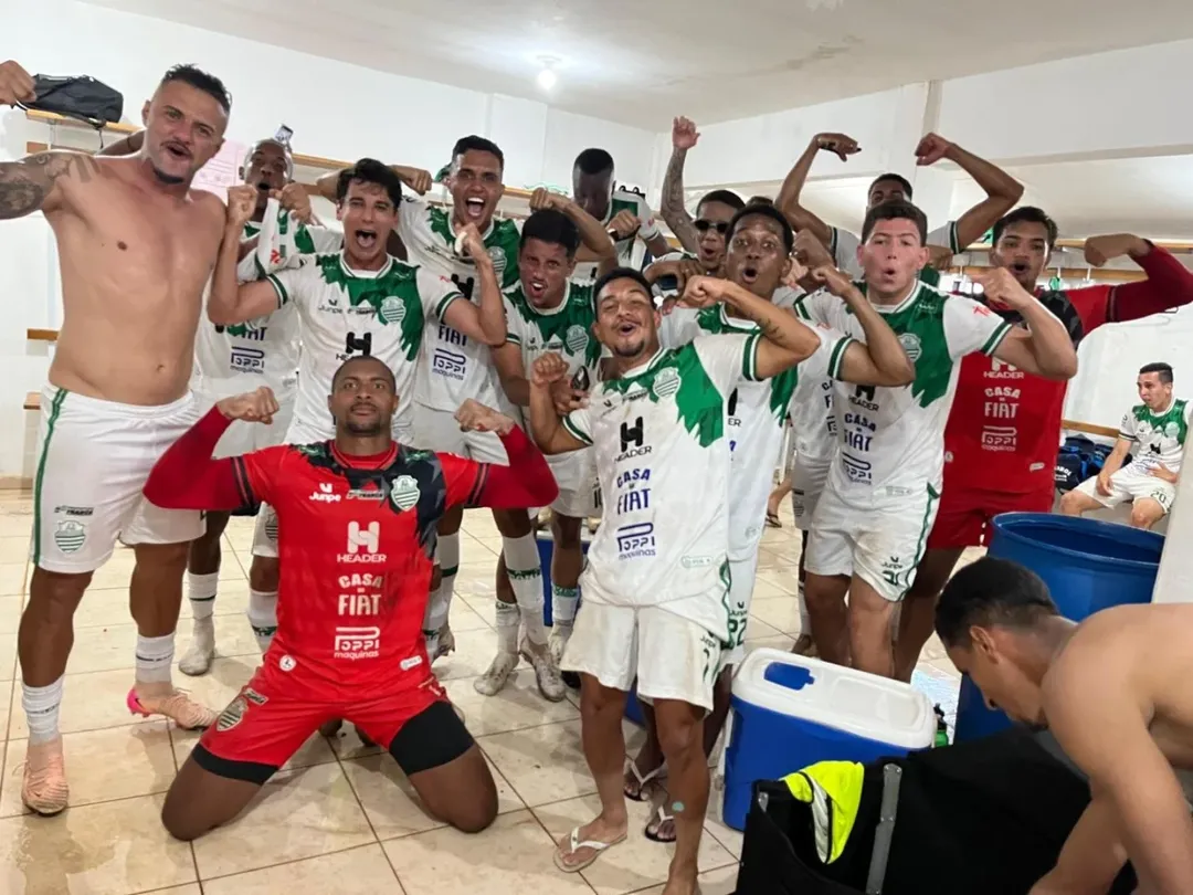 imagem da materia: Jogadores da Francana comemoram classificação as quartas