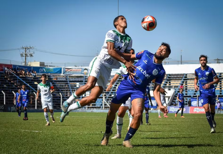 imagem da materia: Bolas paradas viram trunfo da Francana nas quartas da Copa