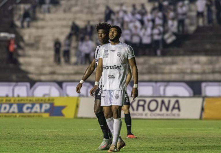 imagem da materia: Felipe Rodrigues destaca parceria com Bajé no ataque do Bafo