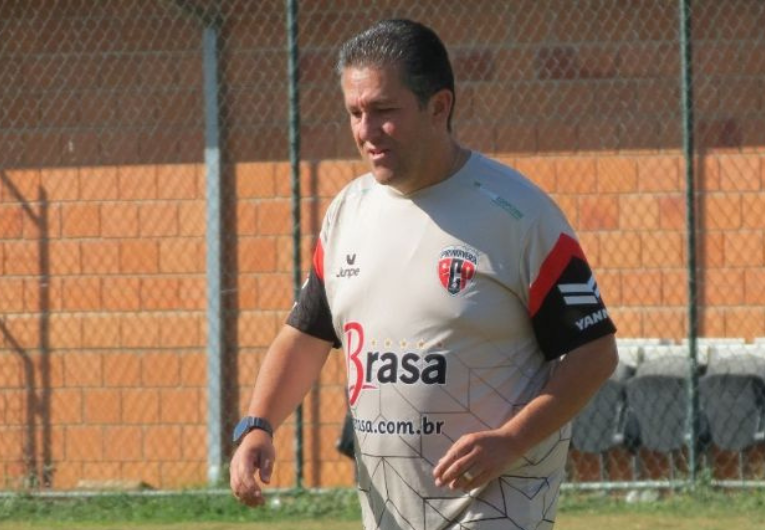 imagem da materia: Marchiori iguala marca histórica no comando do Primavera