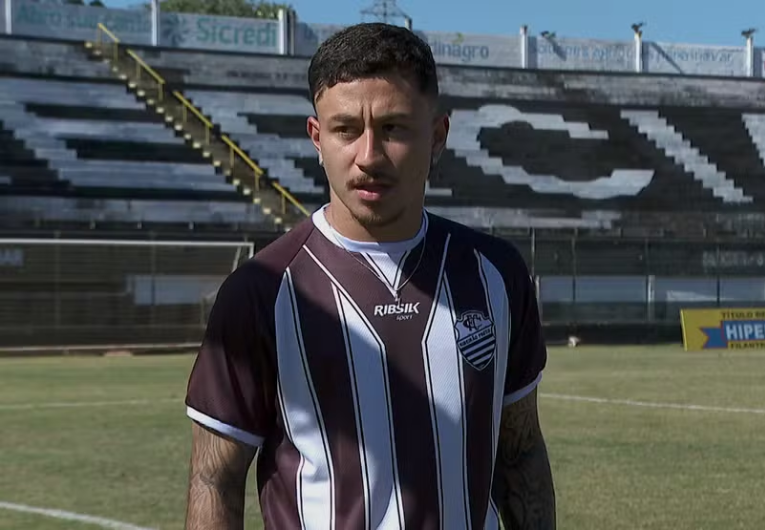 imagem da materia: Bajé celebra classificação e fala sobre retorno de lesão