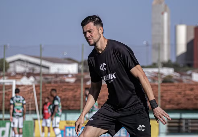 imagem da materia: Roberval confirma substituto de Cristopher em jogo de volta