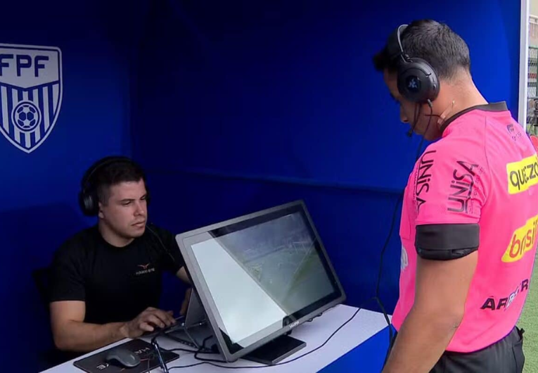 imagem da materia: Treinadores avaliam uso do desafio de vídeo na semifinal