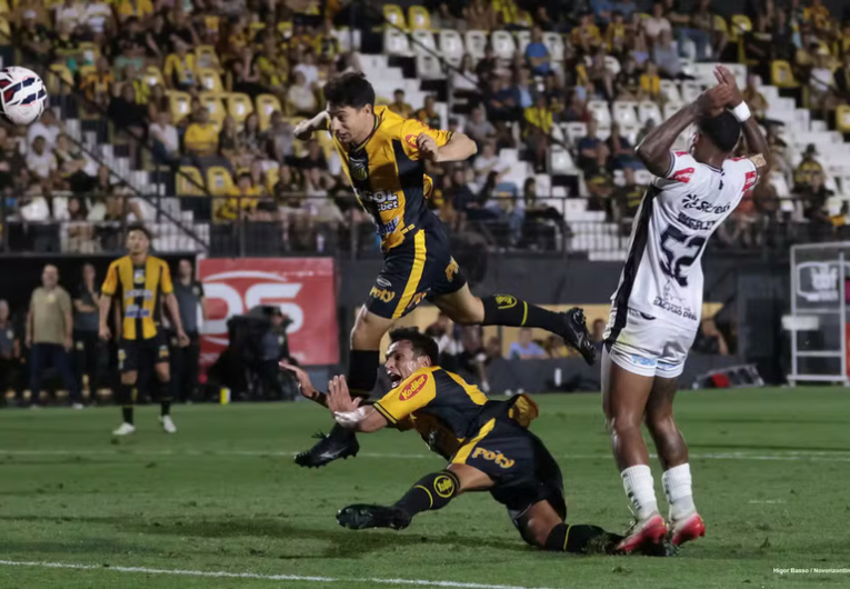imagem da materia: Óscar Ruiz comenta segunda vitória seguida: “muito feliz”