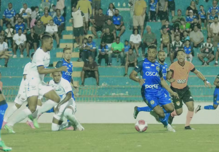 imagem da materia: São José busca defender invencibilidade contra o Comercial