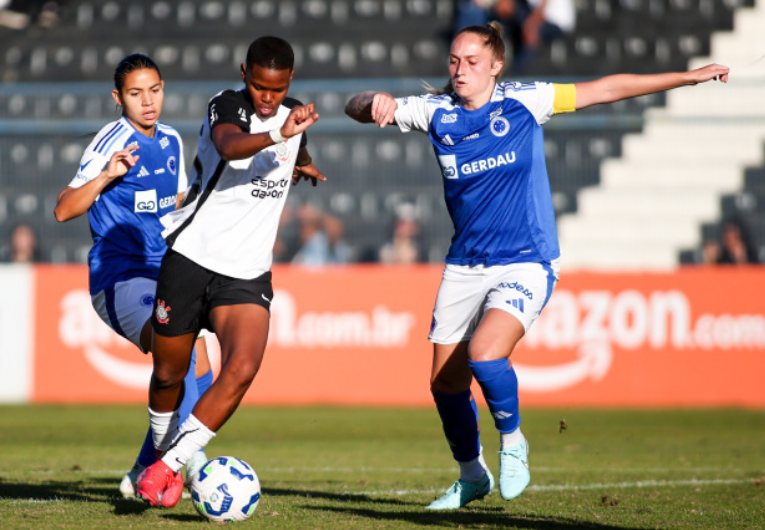 imagem da materia: Corinthians leva vantagem em retrospecto contra Cruzeiro