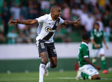 Jonas Toró assume artilharia da Ponte Preta na temporada