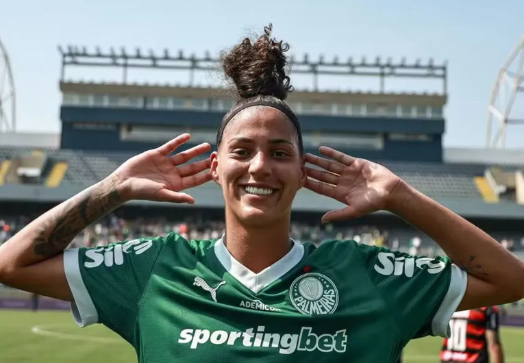 imagem da materia: Amanda Gutierres foi artilheira do Brasileiro Feminino 2025