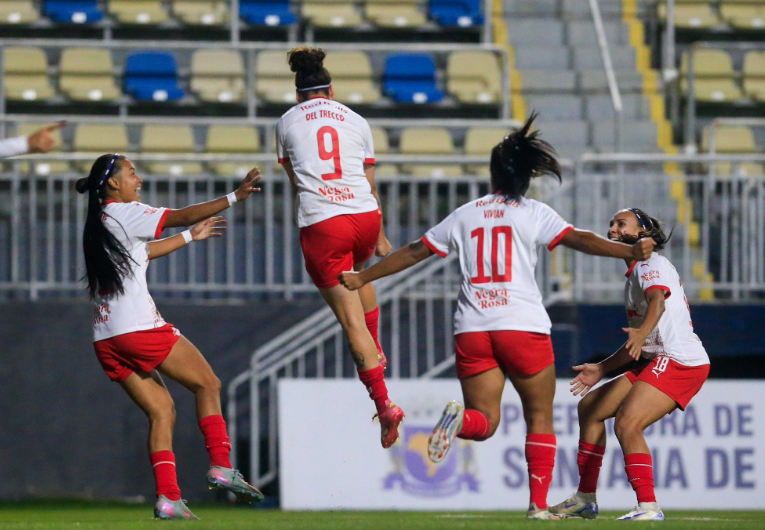 imagem da materia: Bragantino vence Atlético-PI e avança na Copa do Brasil