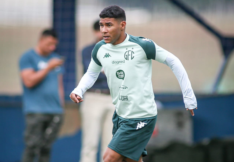 imagem da materia: Guarani faz treino em sintético para encarar o Brusque