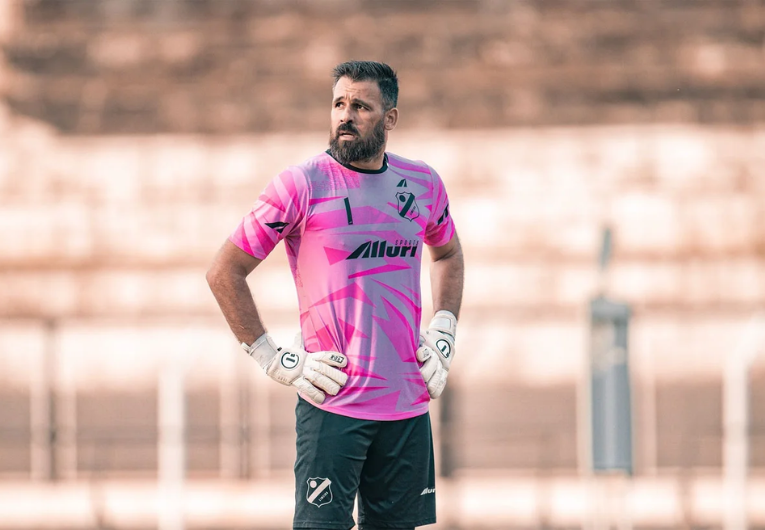 imagem da materia: Goleiro do acesso? Saulo comenta feito da Inter de Limeira
