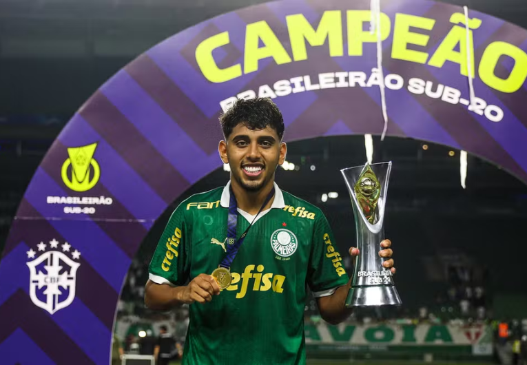 imagem da materia: AFE anuncia David, ex-Palmeiras, como reforço